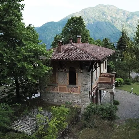 History With A Twist And View-Lake View Property With Spacious Garden, Tremezzo Como Тремеццо