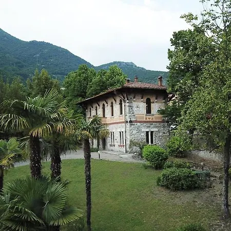 Дом отдыха History With A Twist And View-Lake View Property With Spacious Garden, Tremezzo Como *