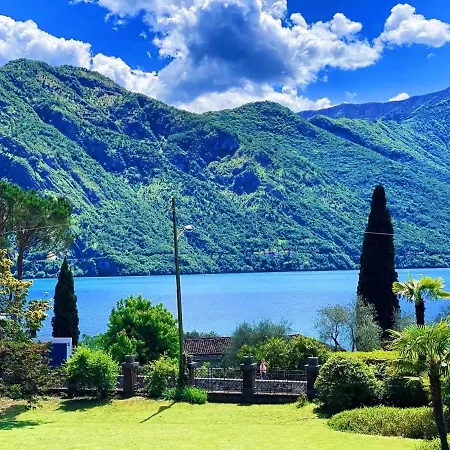 History With A Twist And View-Lake View Property With Spacious Garden, Tremezzo Como Тремеццо