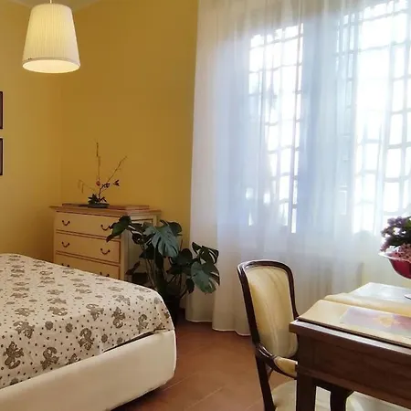History With A Twist And View-Lake View Property With Spacious Garden, Tremezzo Como * Тремеццо