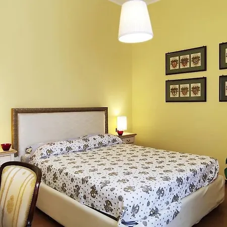 Дом отдыха History With A Twist And View-Lake View Property With Spacious Garden, Tremezzo Como *